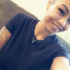 Meet your Posher, Leandra